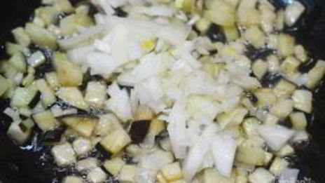 лисички с баклажанами жареные