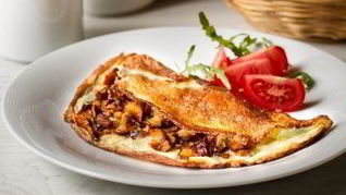 Лисички, жареные с яйцом