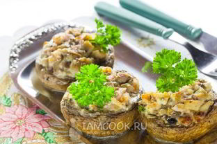 Шампиньоны, фаршированные креветками
