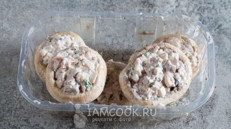 шампиньоны, фаршированные креветками