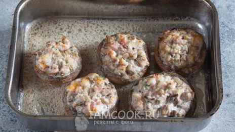 шампиньоны, фаршированные креветками