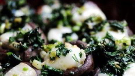 шампиньоны на сковороде