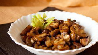 Шампиньоны с бальзамическим уксусом