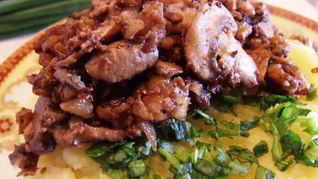 Шампиньоны с грецкими орехами