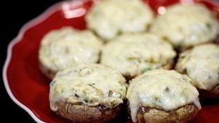 Шампиньоны с курицей и сыром фета