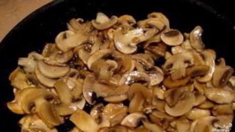шампиньоны со сметаной