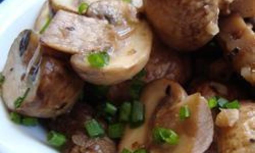 Рецепт шампиньоны, тушенные с белым вином и чесноком