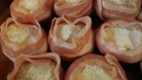 шампиньоны в беконе