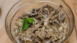 Шампиньоны в вине