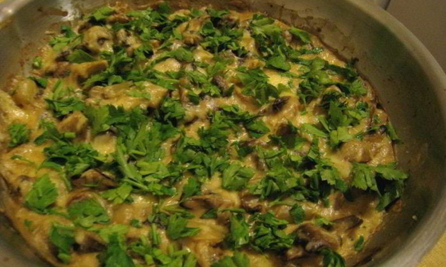 Рецепт шампиньоны запеченные под сметанно-сырным соусом