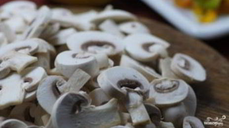 шампиньоны жареные с луком