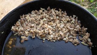 Жаренные строчки на сковороде