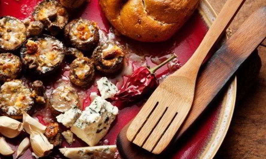 Рецепт золотистые грибы, фаршированные сыром