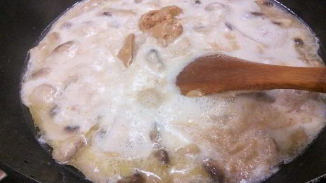 быстрый куриный гуляш в арахисовом соусе