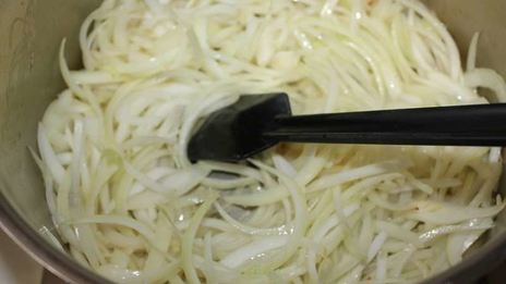 говяжий гуляш с чипетками