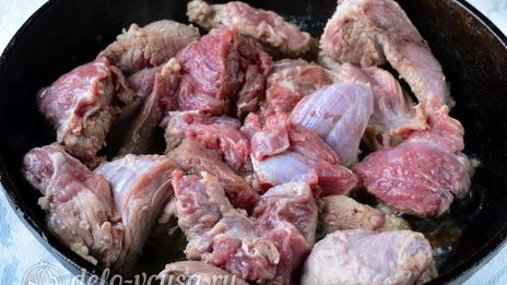 гуляш из говядины с подливкой