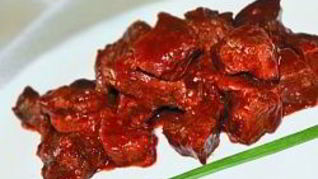 Гуляш из говядины в мультиварке