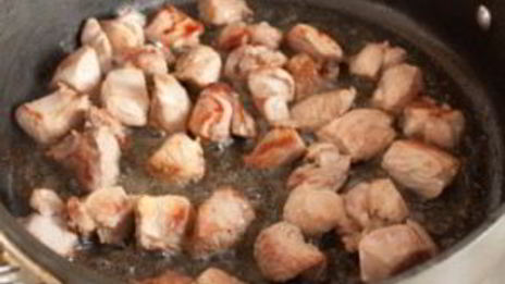 гуляш из индейки с грибами