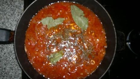 гуляш из колбасы