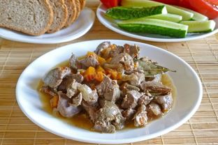 Гуляш из куриной печени