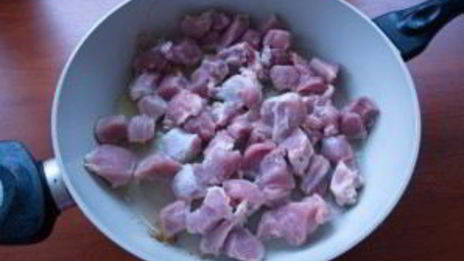 гуляш из свинины с овощами