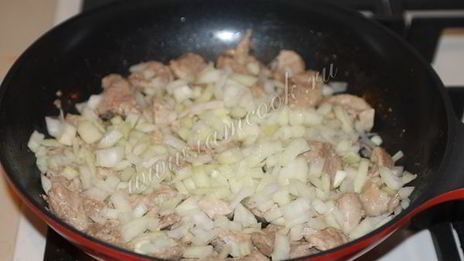 гуляш из свинины с подливкой