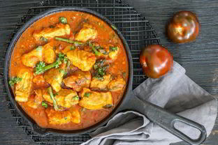 Гуляш из свиной лопатки с помидорами и зеленой фасолью