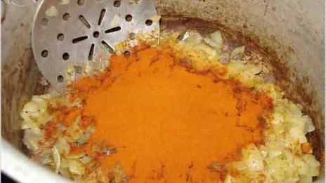 гуляш на вине, с картофелем и чипетками