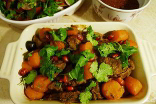 Гуляш с гранатом