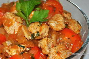 Гуляш с мясом индейки