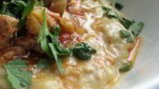 Пюре из баклажанов с гуляшом из мяса