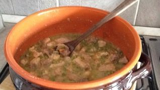 Спеццатино — итальянский гуляш с зеленым горошком