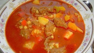 Суп гуляш классический