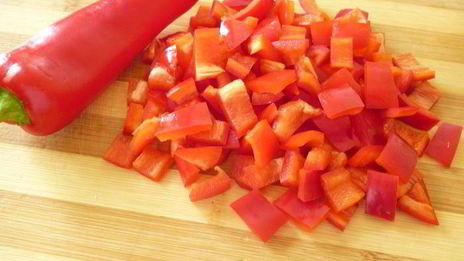 суп-гуляш с сырными клецками