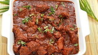 Венгерский гуляш из говядины с подливкой