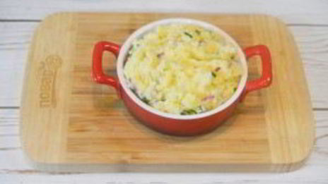 картофельное пюре с беконом и сыром