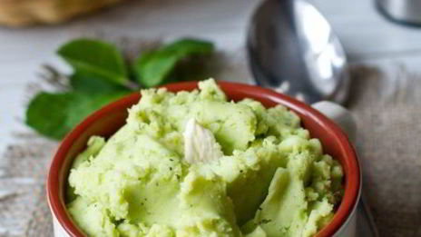 картофельное пюре с горошком и мятой