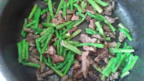 китайская лапша с говядиной в соусе терияки