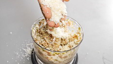 деревенские котлеты из кролика с пряными травами и пармезаном