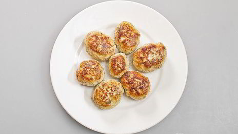 деревенские котлеты из кролика с пряными травами и пармезаном