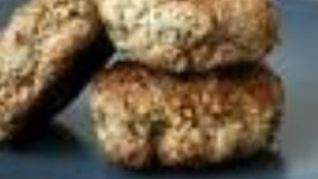 Котлетки из говяжьего и свиного фарша с картофельным пюре