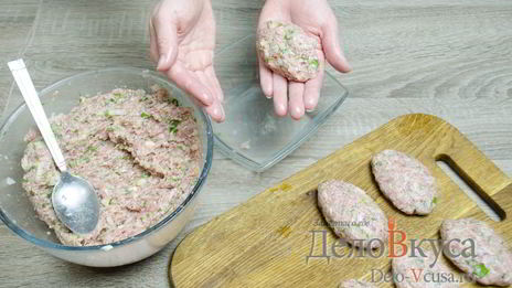 котлеты из фарша с манкой без яиц