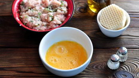 котлеты в вафельных коржах