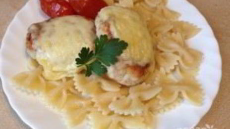 куриные котлеты в сырной шубе