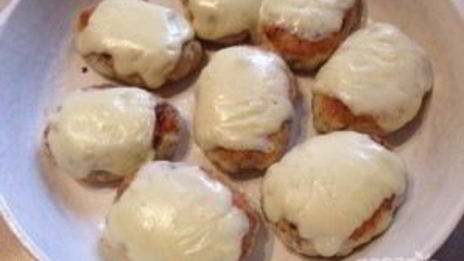 куриные котлеты в сырной шубе