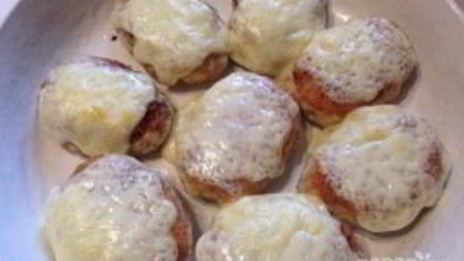 куриные котлеты в сырной шубе