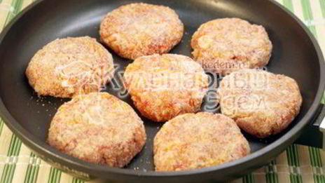 мясные котлеты с тыквой