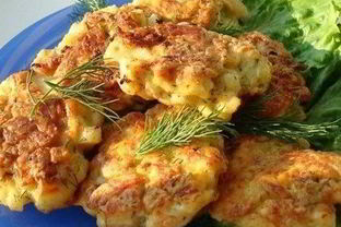 Рубленые куриные котлетки с луком и яйцом