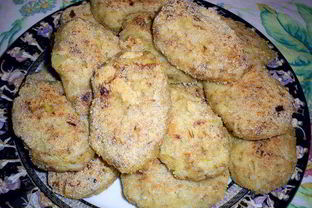 Рыбные котлетки из консервов