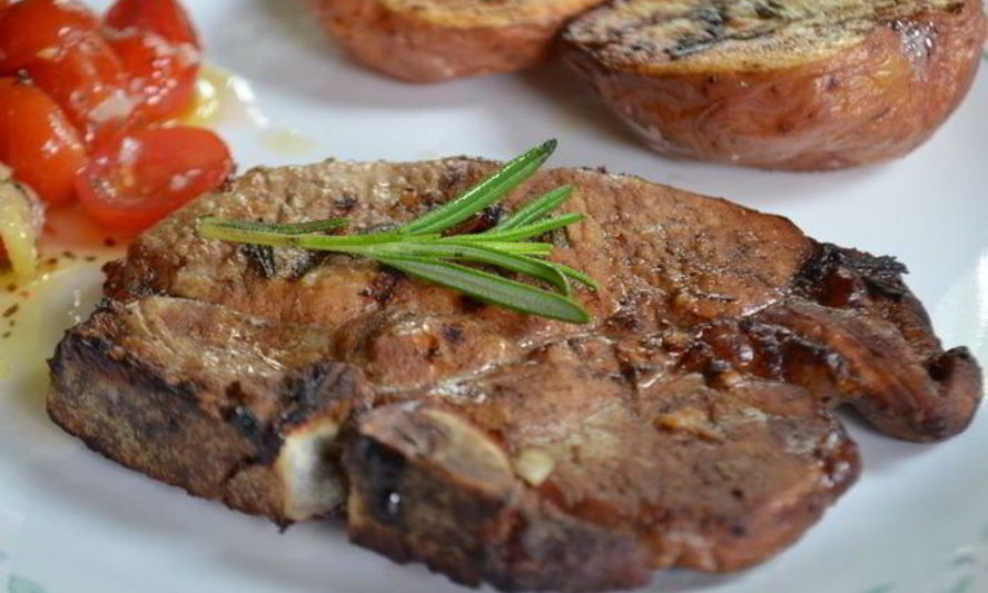 Рецепт свиные котлеты, маринованные с розмарином